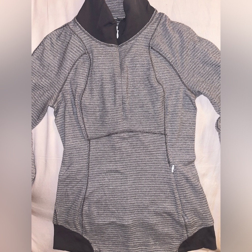 Lululemon running pullover zip pocket - Picture 7 of 10